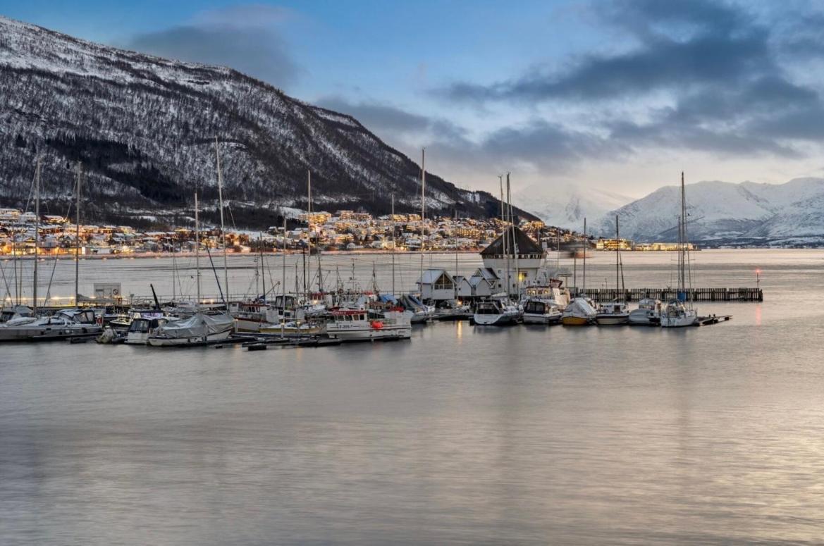 Spacious Central Apartment Tromsø Zewnętrze zdjęcie